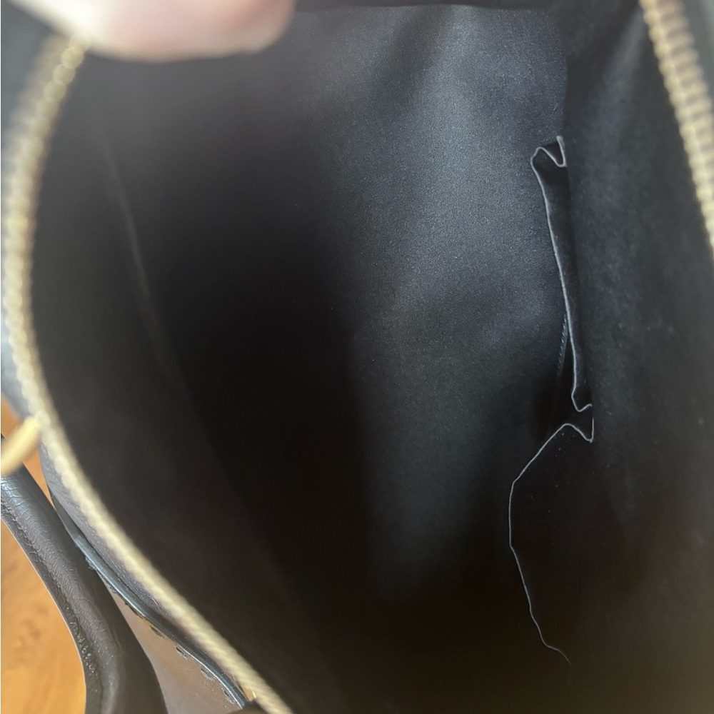 Yves Saint Laurent Muse Black Leather Satchel Handbag Gold Hardware and strap - Picture 11 of 13